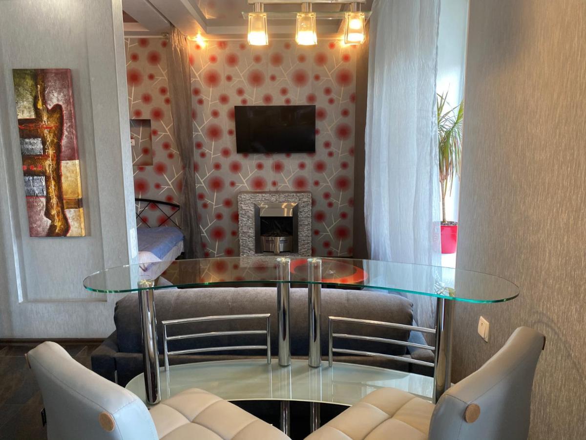 Modern Luxury Studio In The Center Of Kharkiv At Konstitutsii Square Dış mekan fotoğraf